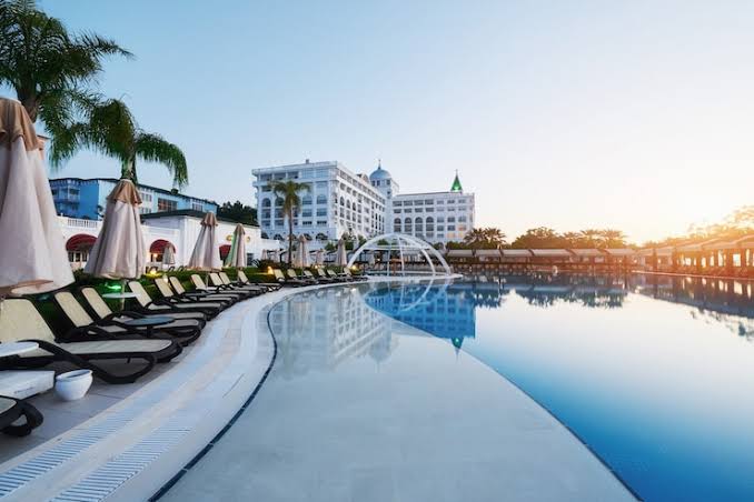 The Eliot Hotel and Banquets